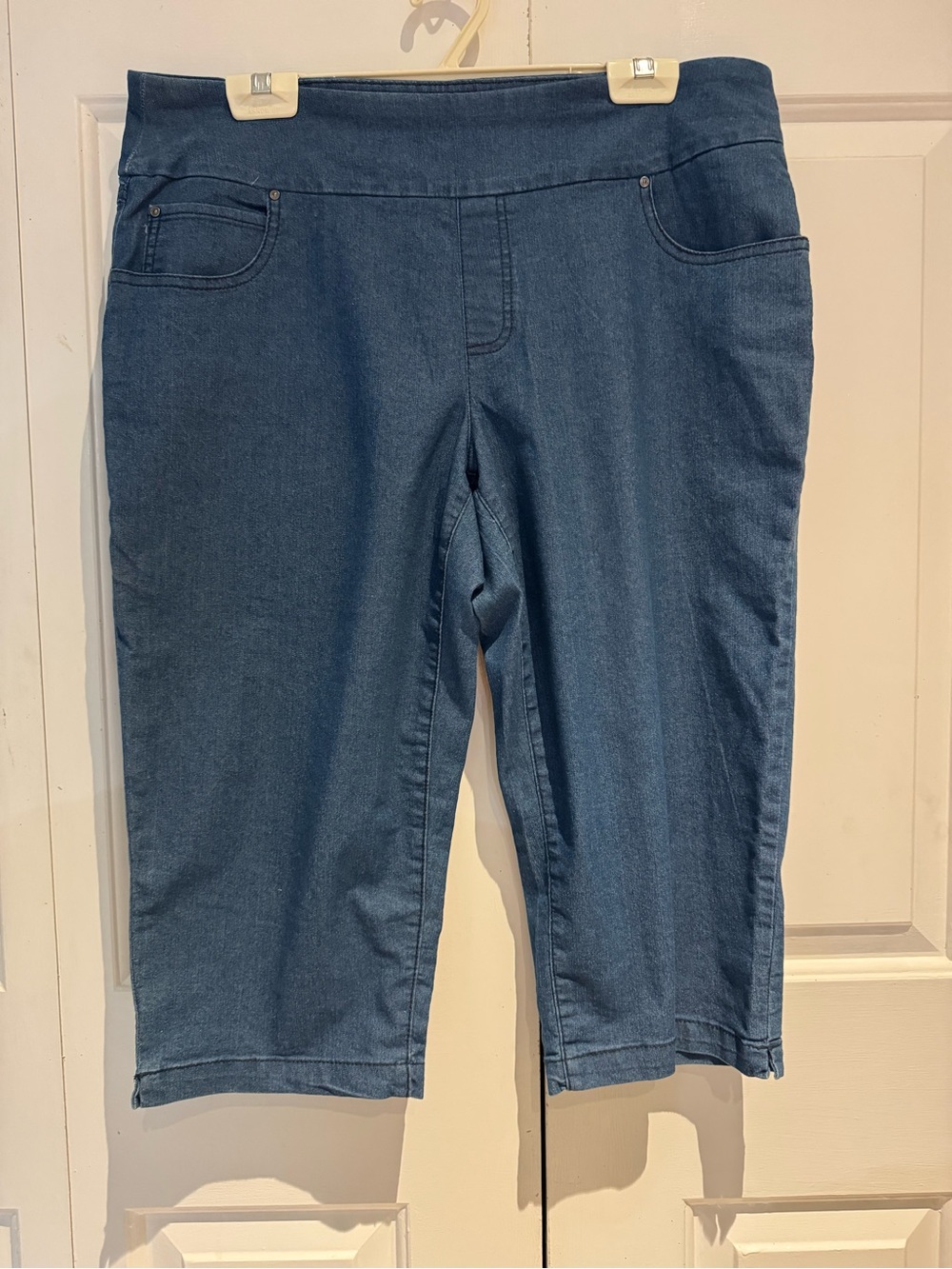 Time and Tru Dark Blue Cropped Stretch Jeans size Large 12-14